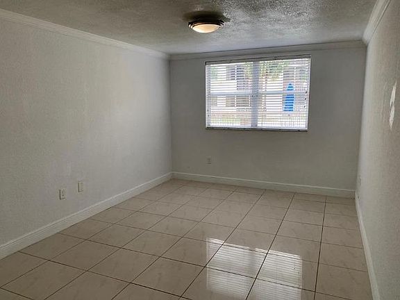 5th image of 8323 Lake Dr APT 102
