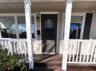 W67N435 Grant Ave, Cedarburg, WI 53012