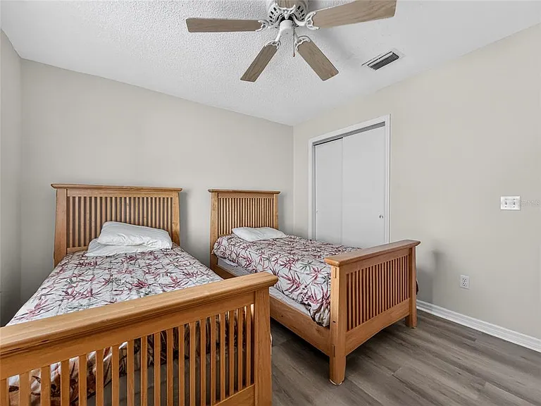 1222 Santos Pl — Photo 17