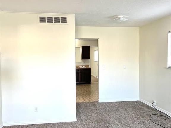 4th image of 4654 Polk St