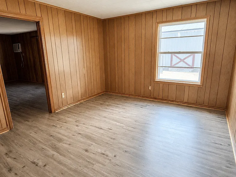 244 La Salle Dr — Photo 7