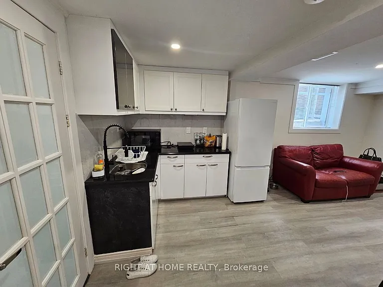 55 Dallas Rd #2 — Photo 2