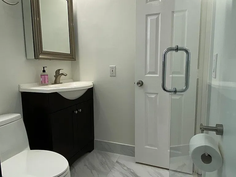 519 S Rainbow Dr — Photo 4