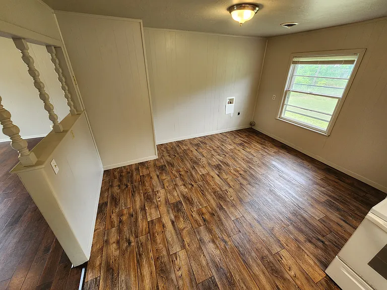 1021 Hillside Dr — Photo 5