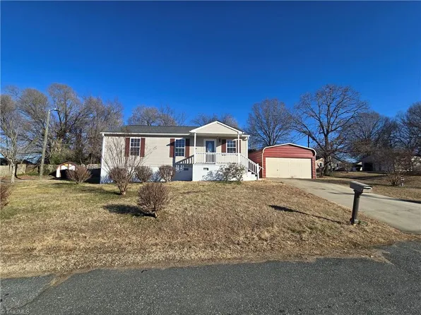 905 Hunt St, Burlington, NC 27217