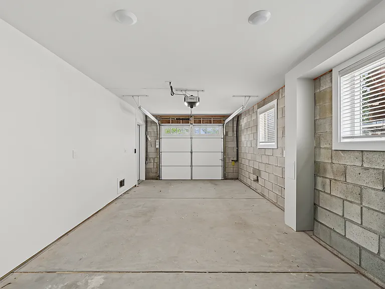 113 N Brighton Ave — Photo 28