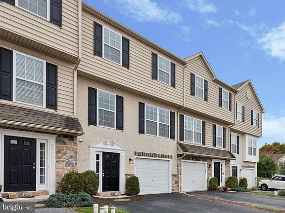 2nd image of 215 Kennedy Dr