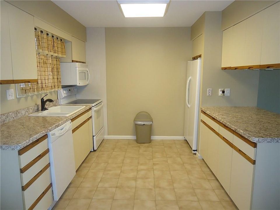 3302 Baer Beach Rd Erie, PA, 16505 Apartments for Rent Zillow