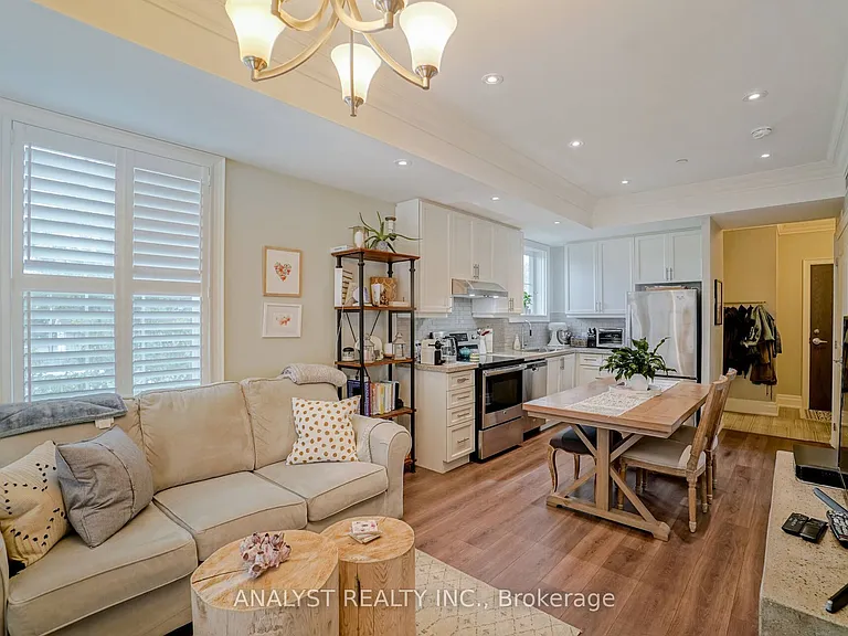 10425 Islington Ave #218 — Photo 14