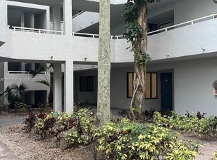 Verabella Falls Condo, Miami, FL 33193