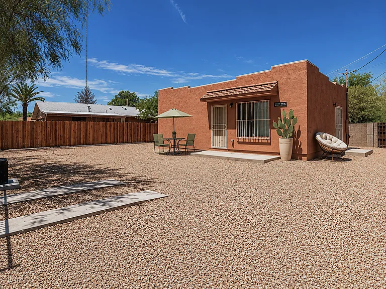 1231 E Allen Rd #2 — Photo 2