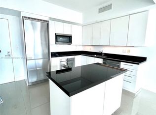 92 SW 3rd St APT 4111, Miami, FL 33130