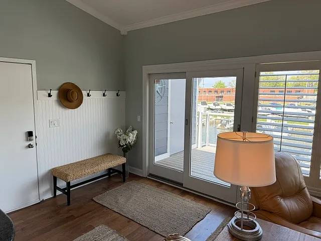50 Marine Dr #8 — Photo 6