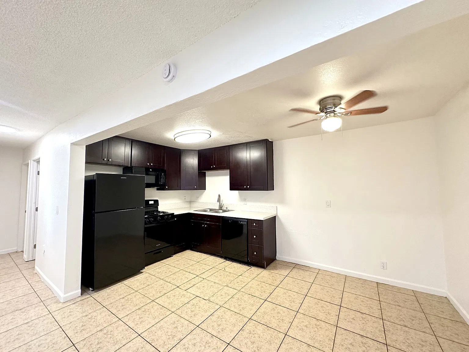 9360 San Diego St — Photo 3