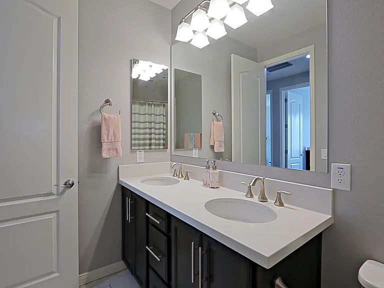 7350 E Vista Bonita Dr — Photo 17