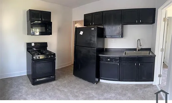 542 N Scott St #4 — Photo 4