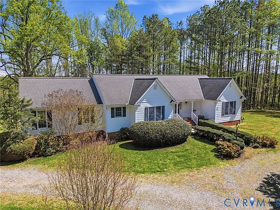 3rd image of 16242 Chiswell Ln