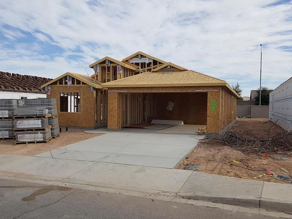 2nd image of 1852 N Lorretta Pl