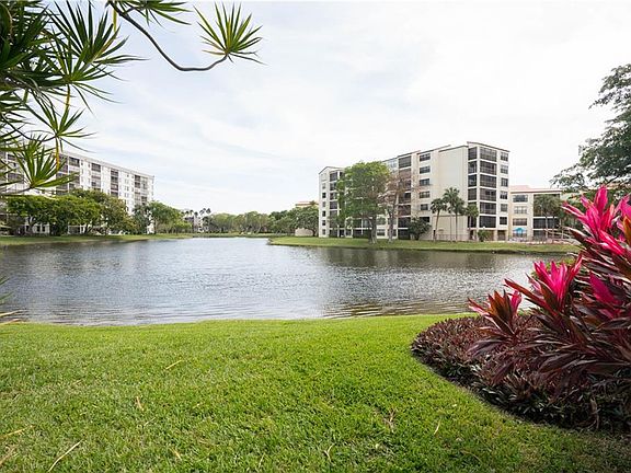 3rd image of 2232 N Cypress Bend Dr APT 108