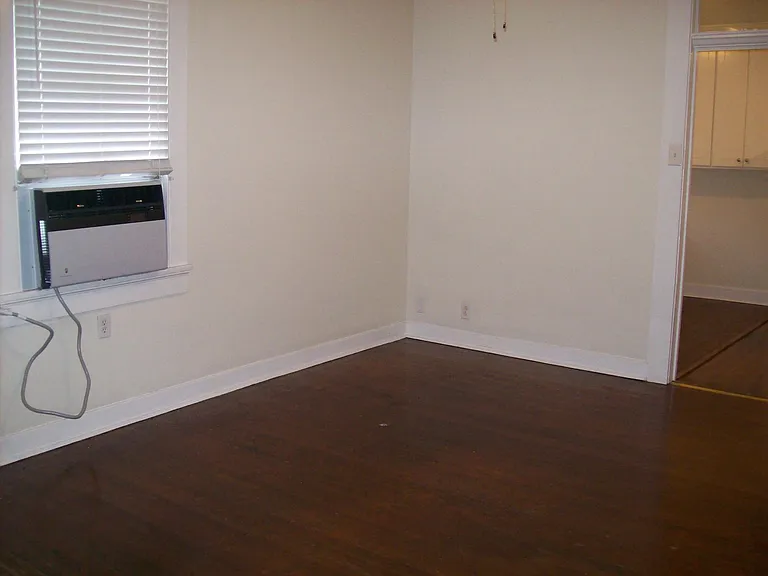 4808 Prytania St #D — Photo 4