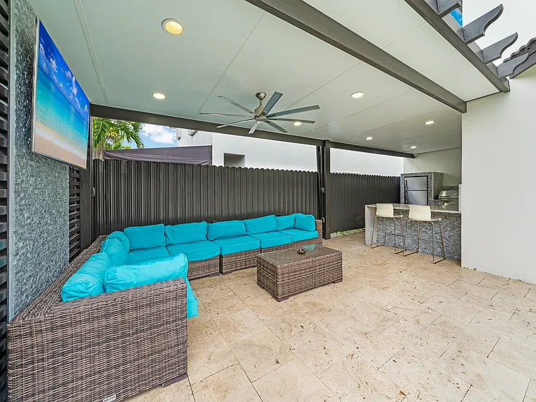 1172 SW 85th Ave — Photo 18