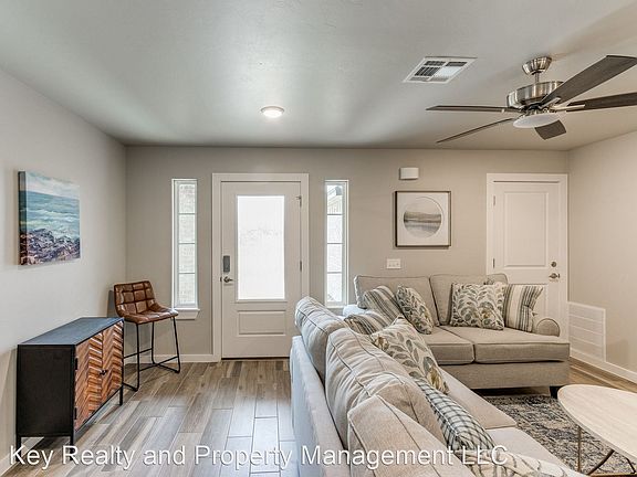 5th image of 2022 NW 34th St #11380072