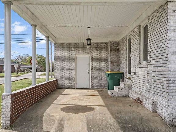 5th image of 109 Palmetto St
