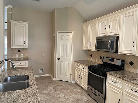 5th image of 3603 Paigewood Dr