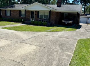 210 S McPherson Church Rd, Fayetteville, NC 28303