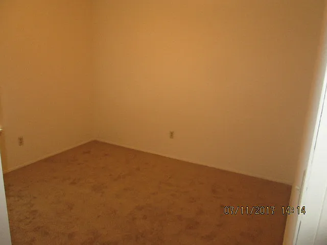 Eastwood Village Apartments — Photo 44