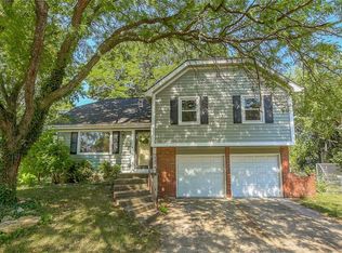 15010 S Wyandotte Dr, Olathe, KS 66062
