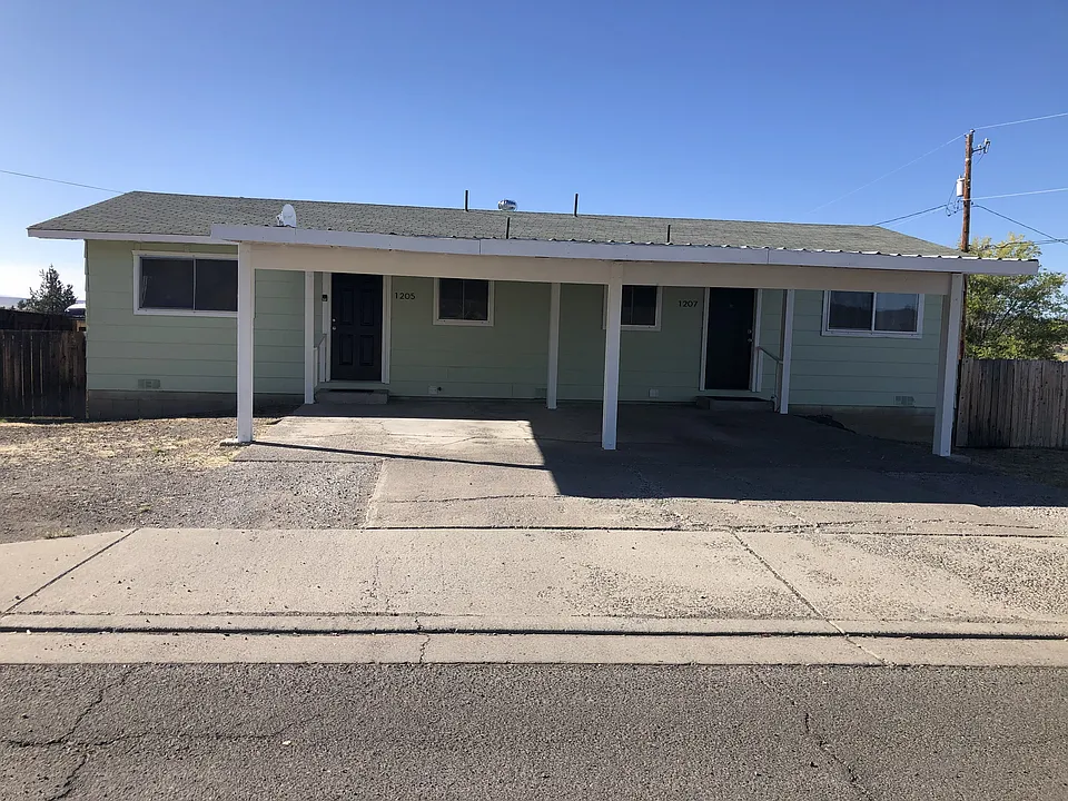 1207 W Carlos St #1207