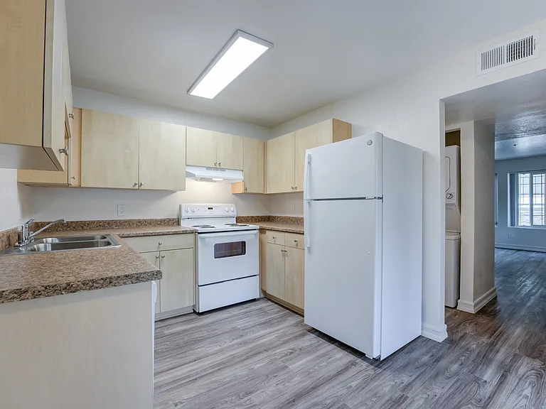 La Mesa Park - Military Housing — Photo 18