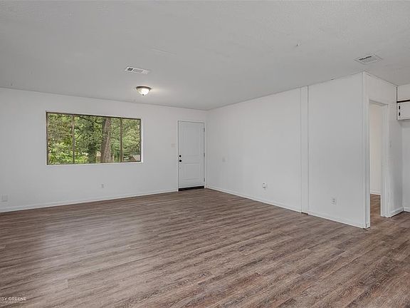 4th image of 144 Platt Dr