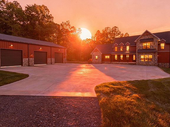 3rd image of 301 Punkin Ridge Ln