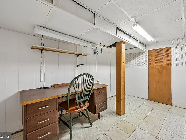 410 Narragansett Dr — Photo 23