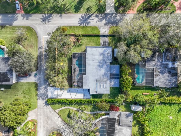 8365 SW 185th Ter