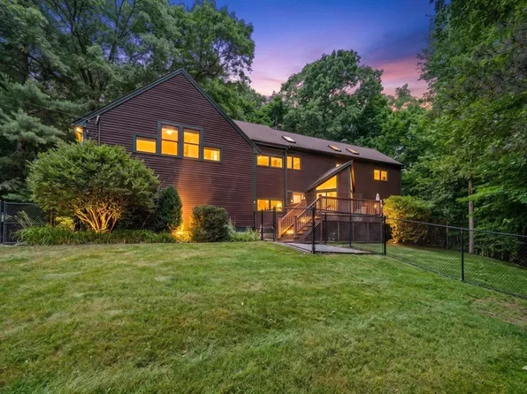 2 Off King Way, Groveland, MA 01834