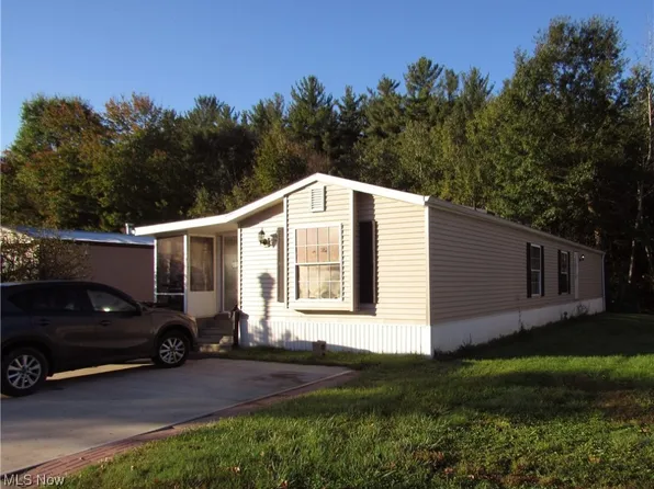 12349 Honeylocust Ln, Garrettsville, OH 44231