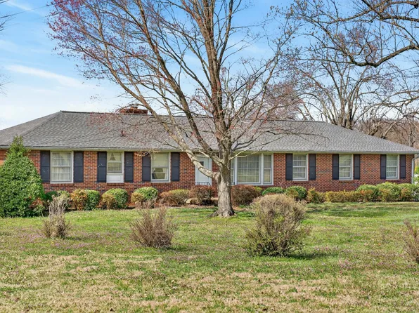 126 Lake Terrace Dr, Hendersonville, TN 37075