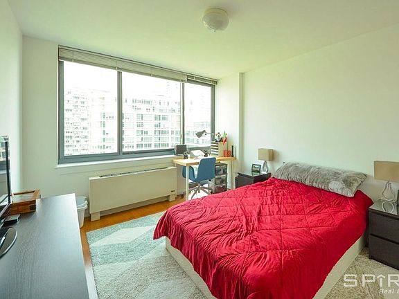 2nd image of 4720 Center Blvd APT 1709