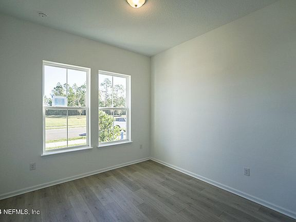 5th image of 10 JACKSON BLUE Place