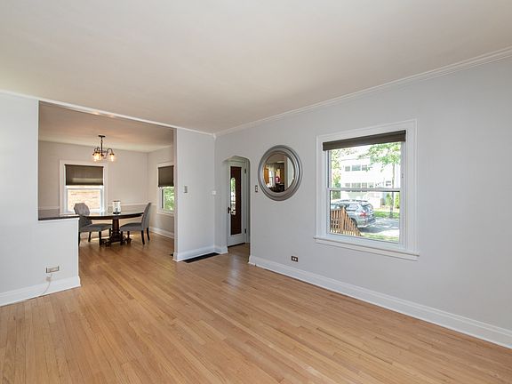 5th image of 4025 Prairie Ave