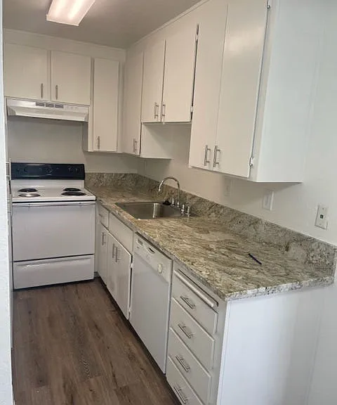 Bayshore Estates — Photo 10