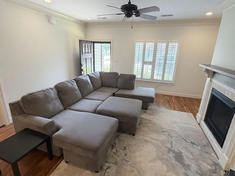 211 Meridian St — Photo 6
