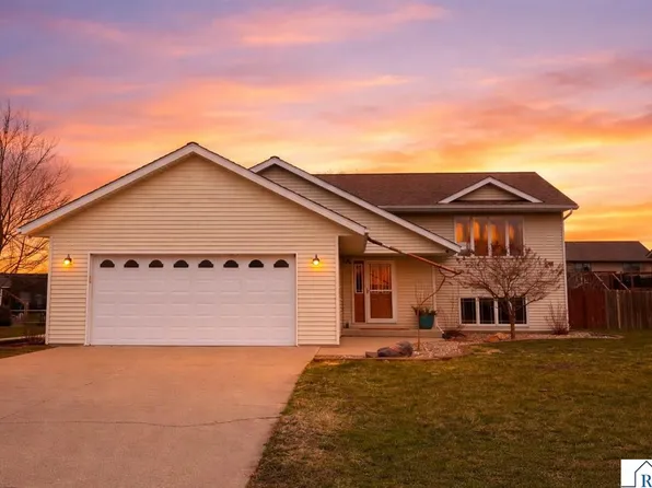 220 Cole Ct, Mankato, MN 56001