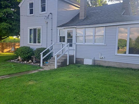 3rd image of 8160 North St