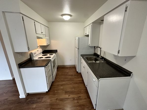 226 E 7th Ave #11083697