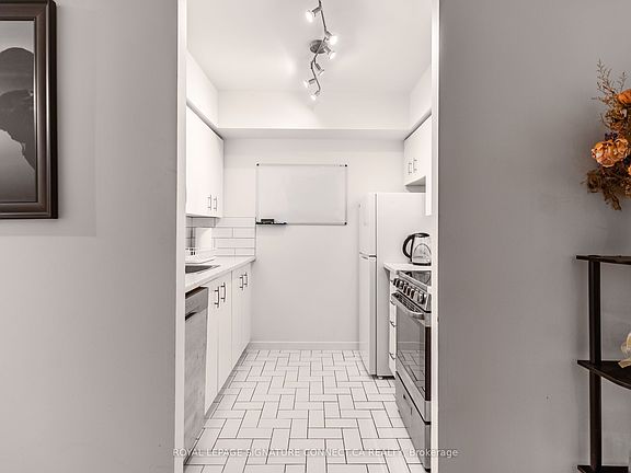 5th image of 44 Saint Joseph St #2305