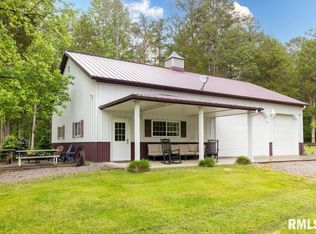 28 Perkins Ln, Golconda, IL 62938